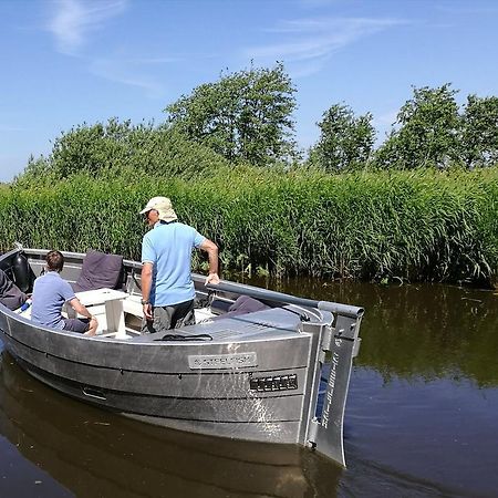 B&B Het Herenhuys Aan De Historische Gracht Van Kollum 外观 照片