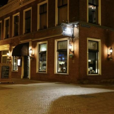 B&B Het Herenhuys Aan De Historische Gracht Van Kollum 外观 照片