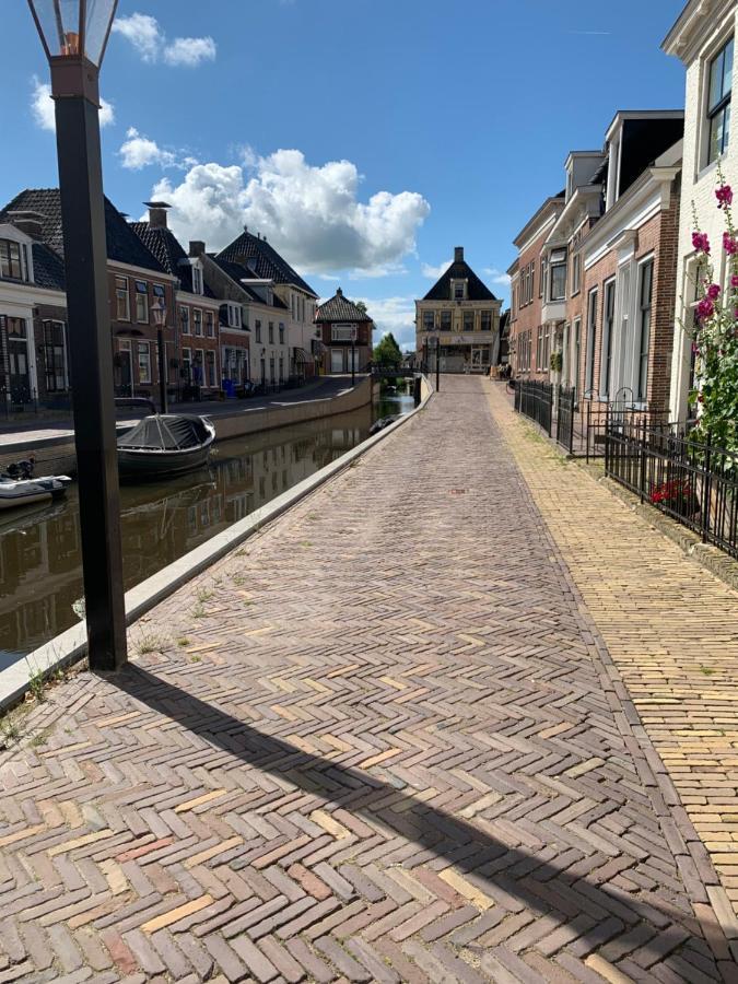 B&B Het Herenhuys Aan De Historische Gracht Van Kollum 外观 照片