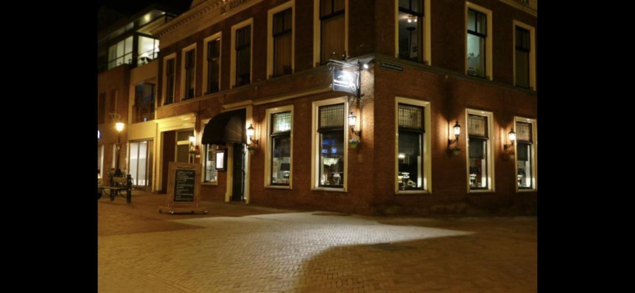 B&B Het Herenhuys Aan De Historische Gracht Van Kollum 外观 照片