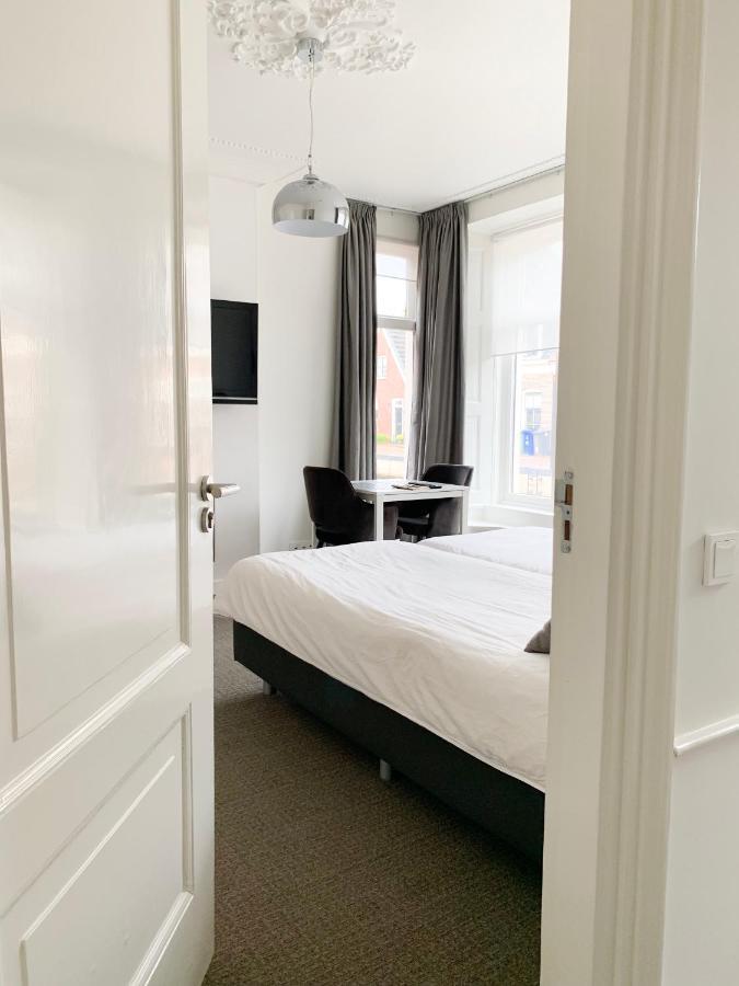 B&B Het Herenhuys Aan De Historische Gracht Van Kollum 外观 照片